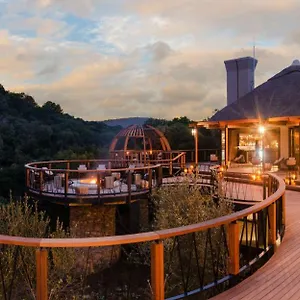 https://villa-shamwari-eagles-crag.port-elizabeth-hotel.com