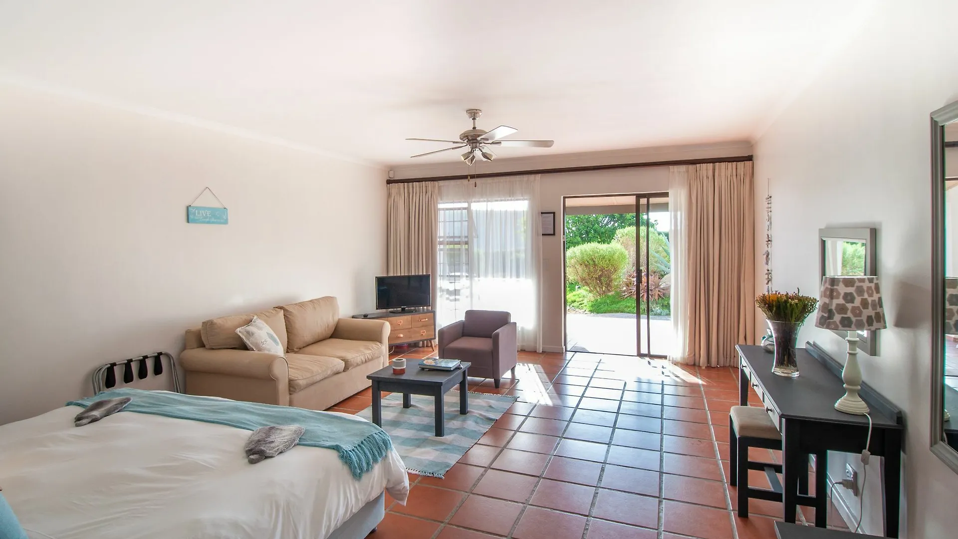 Wind-Rose Guest House Gordons Bay